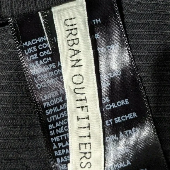 🔥URBAN OUTFITTERS🔥IZZY RIBBED OPEN BACK CROP TOP BLACK XS & LARGE NWT - Picture 8 of 9